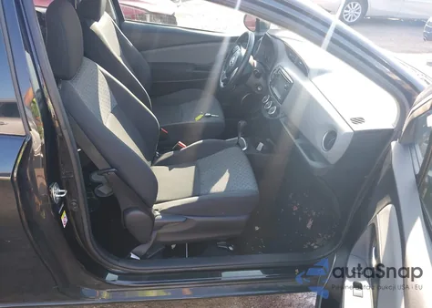 2015 Toyota Yaris Le z USA, uszkodzony, nr VIN VNKJTUD3XFA055511